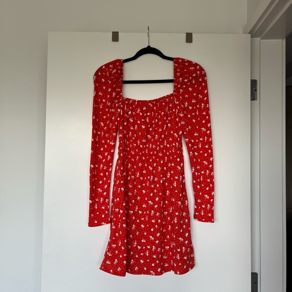 H&M red floral paisley dress - Picture 1 of 2
